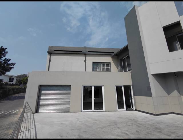 429M² OFFICE TO LET IN HALFWAY GARDENS